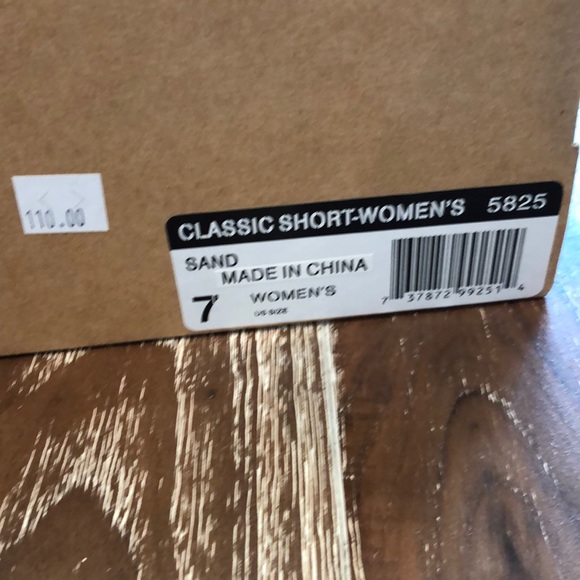 UGG boots size 7 - Picture 4 of 5